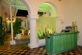 Green House San Diego Hostal *